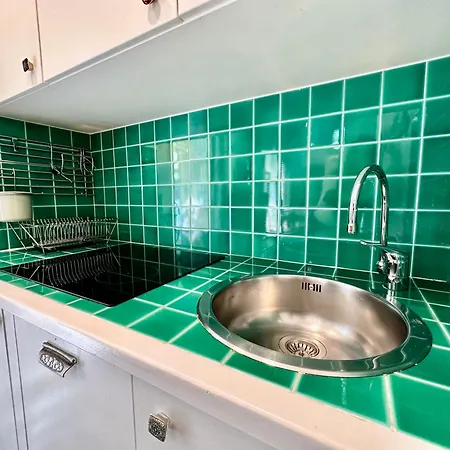 Angelina Homes I Casa Ug I 5 Minuti A Piedi Dal Mare I Giardino I Parcheggio Privato דירה