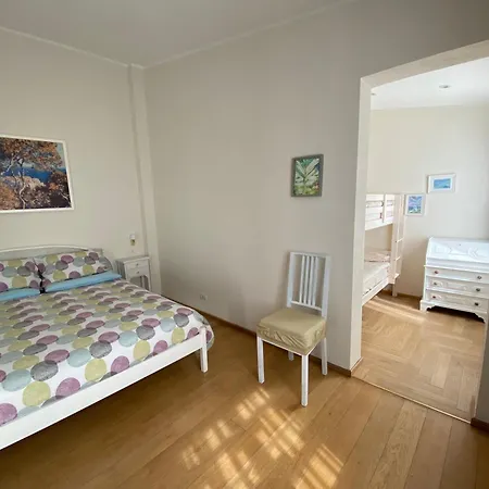 Angelina Homes - Casa U.g. Lägenhet Vallecrosia