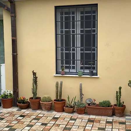 Angelina Homes - Casa U.g.
