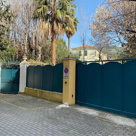 Angelina Homes I Casa Ug I 5 Minuti A Piedi Dal Mare I Giardino I Parcheggio Privato Daire Vallecrosia